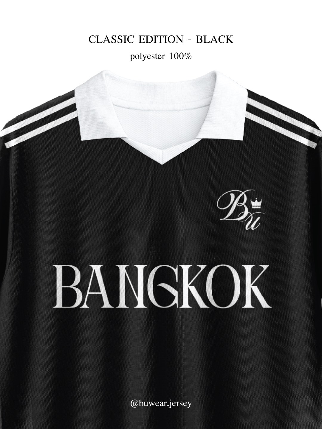 รายละเอียดคอเสื้อและโลโก้บนเสื้อสีดำ